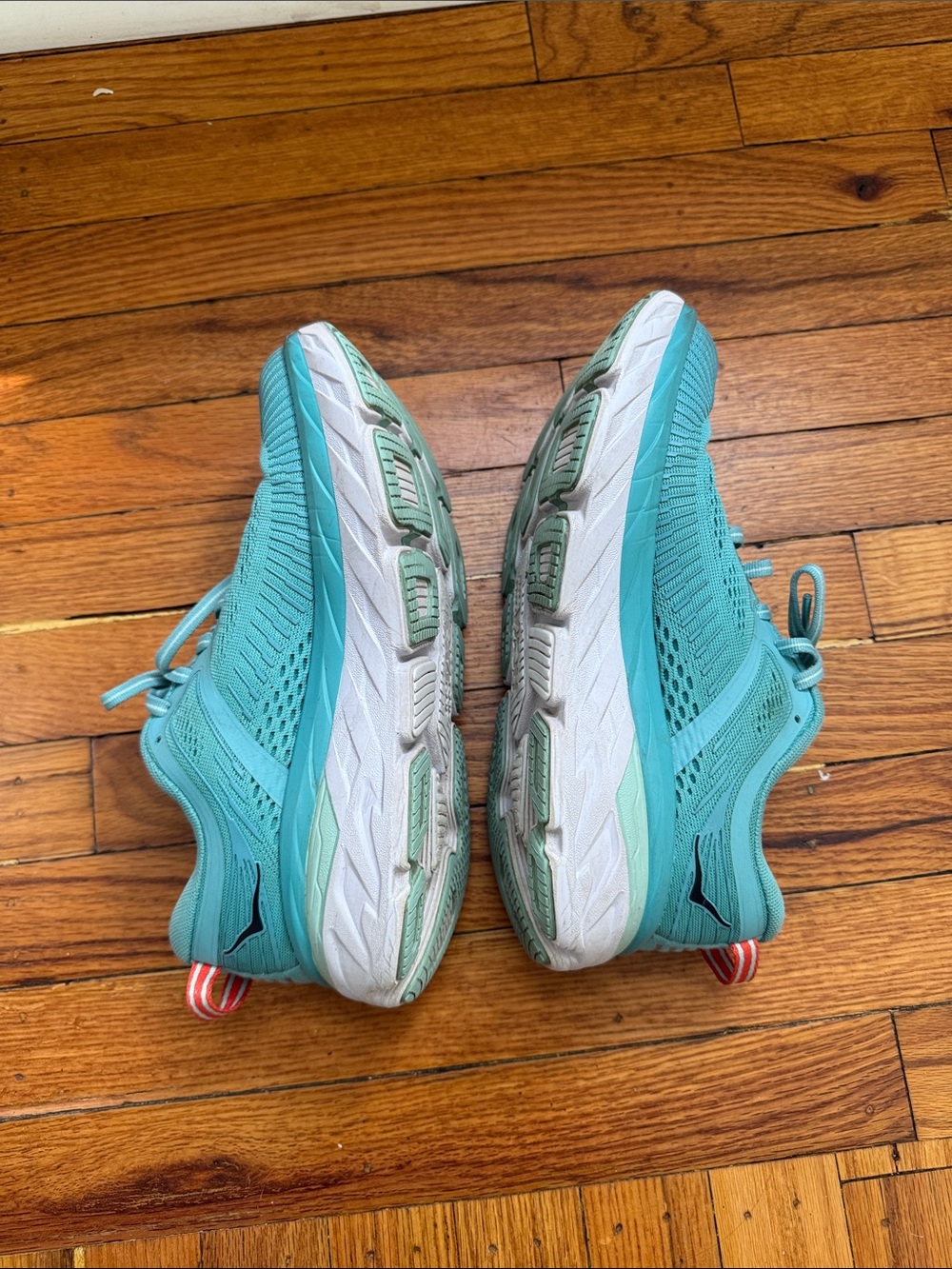 Hoka Bondi 7 Running Shoes - Picture 4 of 9